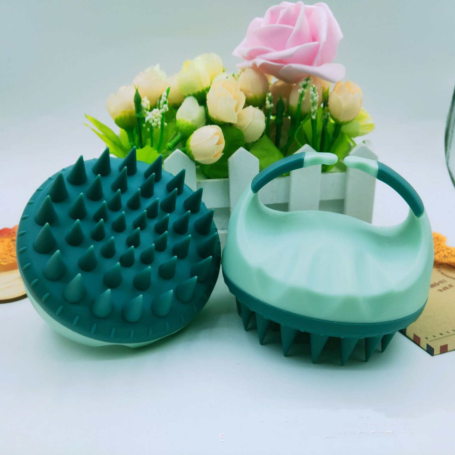 GentleGrip Scalp Massager Brush – Exfoliate & Relax Effortlessly